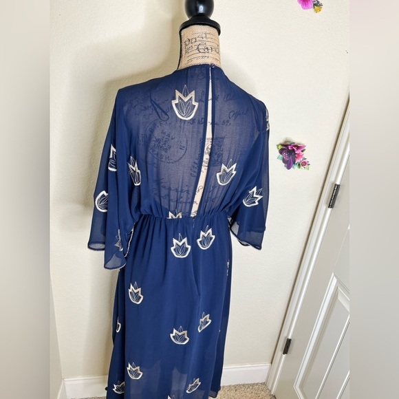 Stevie May Embroidered Leaf Dress V Neck, Lined, Empire Waist Open Back Size XS - Picture 12 of 16